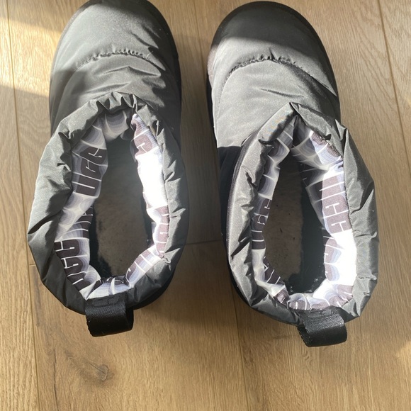 UGG Classic Maxi Mini Boot - Picture 6 of 7